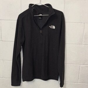 The North Face Men’s Black Half-Zip Fleece Pullover